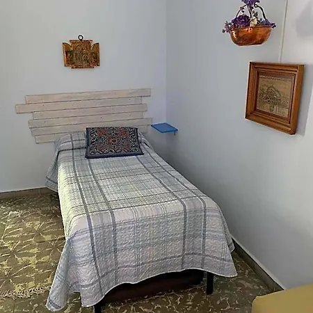 Ermita Del Carmen Hijar كاسبي