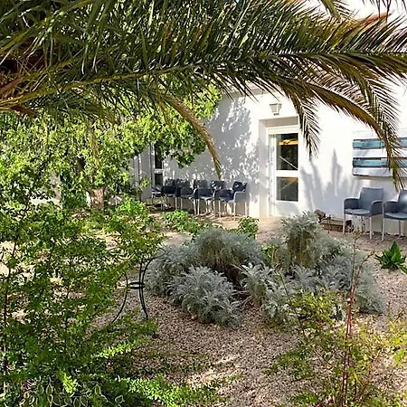 Ermita Del Carmen Hijar * كاسبي